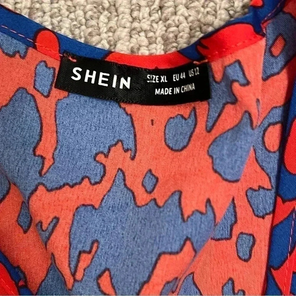 XL SHEIN blue and red blouse - Picture 3 of 3